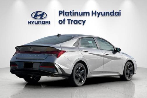 Fluid Metal 2026 Hyundai ELANTRA Sport