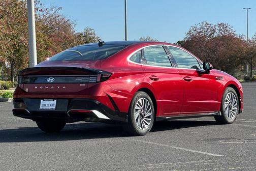 2025 Hyundai SONATA Hybrid Limited
