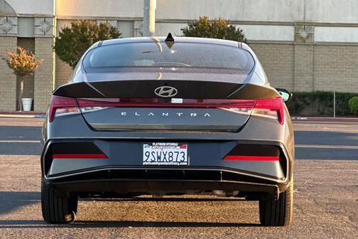 2025 Hyundai ELANTRA SEL