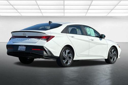 2025 Hyundai ELANTRA Sport