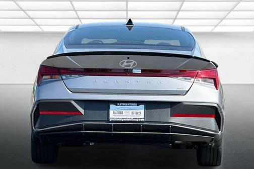 2025 Hyundai ELANTRA HEV SEL Sport