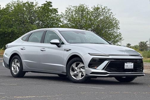 Aero Silver 2026 Hyundai SONATA SE