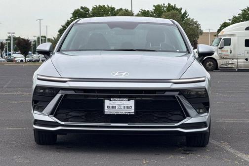 Aero Silver 2026 Hyundai SONATA SE