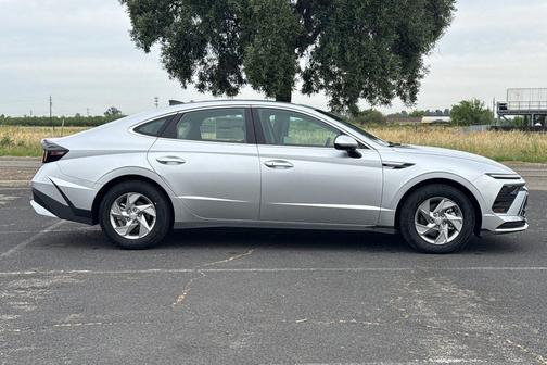 Aero Silver 2026 Hyundai SONATA SE