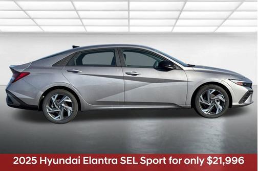 2025 Hyundai ELANTRA SEL Sport