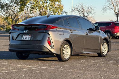 2018 Toyota Prius Prime 