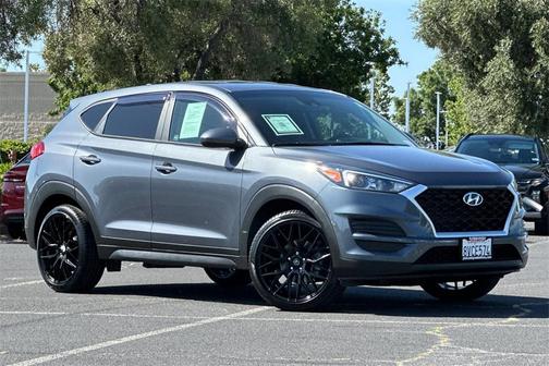2021 Hyundai TUCSON SE