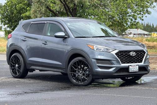 2021 Hyundai TUCSON SE