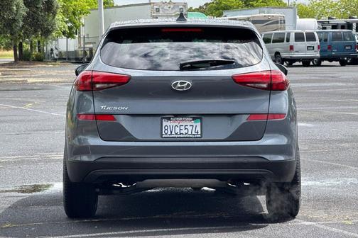 2021 Hyundai TUCSON SE