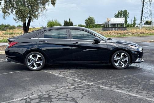 2023 Hyundai ELANTRA HEV Limited