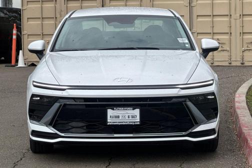 2026 Hyundai SONATA Hybrid Base