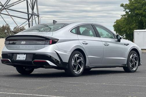 Aero Silver 2026 Hyundai SONATA SEL