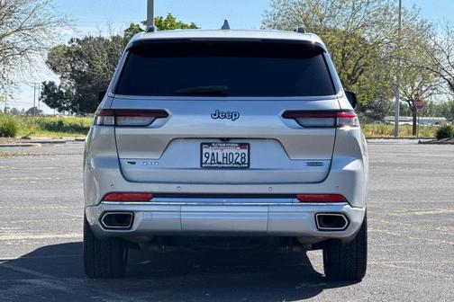Silver Zynith 2022 Jeep Grand Cherokee L Overland