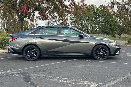 2026 Hyundai ELANTRA Sport