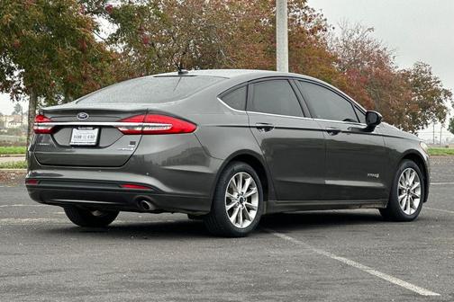 2017 Ford Fusion Hybrid SE