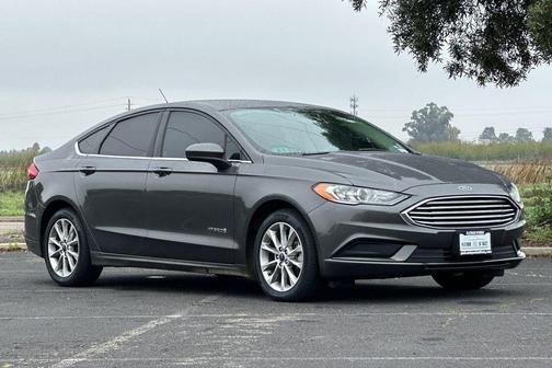 2017 Ford Fusion Hybrid SE