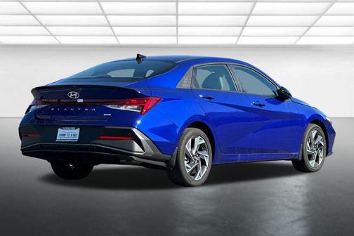 2025 Hyundai ELANTRA HEV SEL Sport