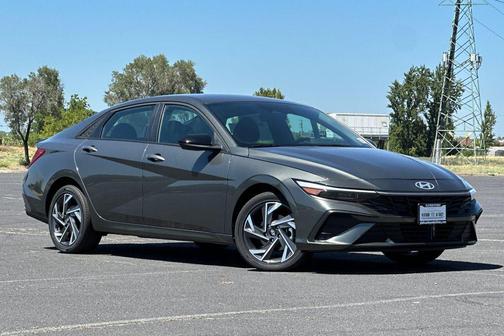 2025 Hyundai ELANTRA HEV SEL Sport