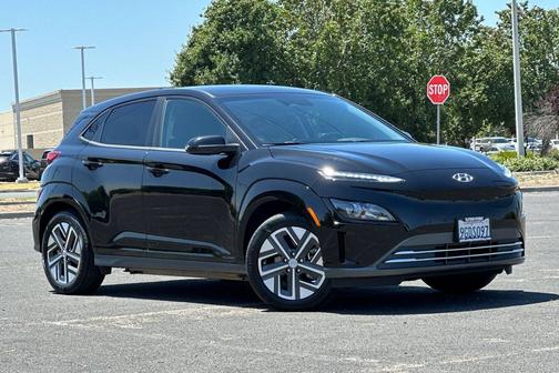 Black 2023 Hyundai KONA EV SE