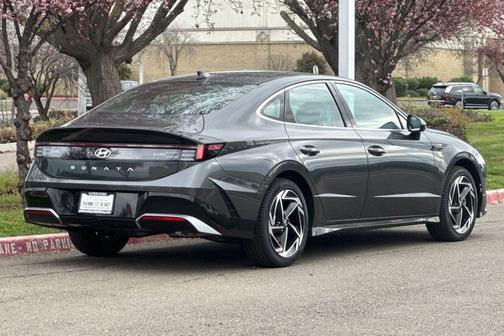 2026 Hyundai SONATA SEL