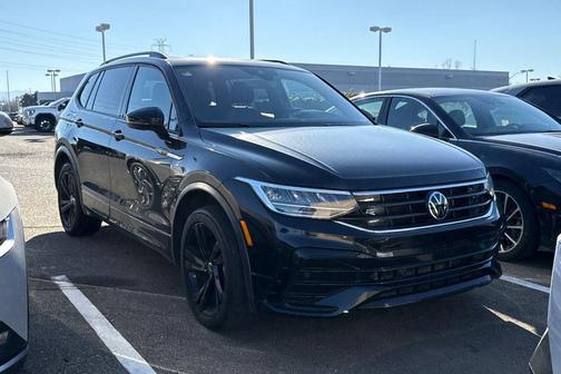 2023 Volkswagen Tiguan 2.0T SE R-Line Black