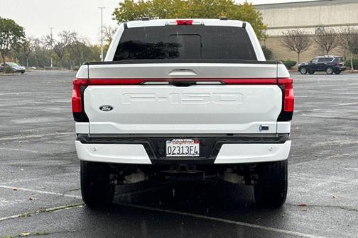 2024 Ford F-150 Lightning LARIAT