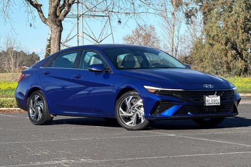 2025 Hyundai ELANTRA HEV Limited