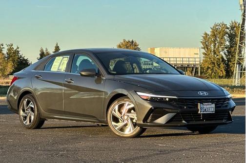 2025 Hyundai ELANTRA SEL Convenience