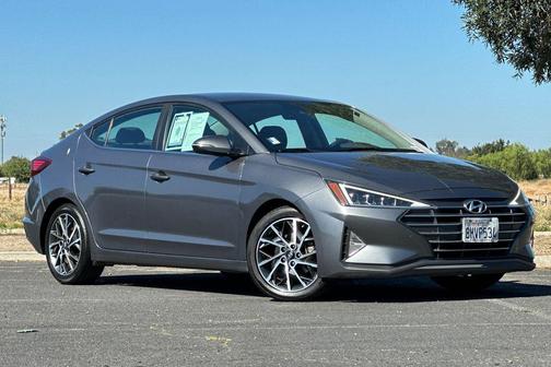 2019 Hyundai ELANTRA Limited