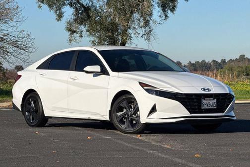 2023 Hyundai ELANTRA HEV Blue