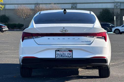 2023 Hyundai ELANTRA HEV Blue