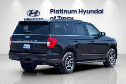 Agate Black Metallic 2024 Ford Expedition XLT