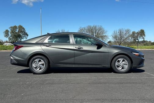 Ecotronic Gray 2026 Hyundai ELANTRA SE