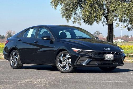 2025 Hyundai ELANTRA HEV SEL Sport