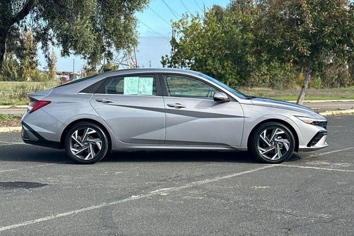 2025 Hyundai ELANTRA HEV Limited