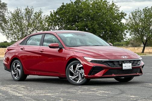 2025 Hyundai ELANTRA SEL