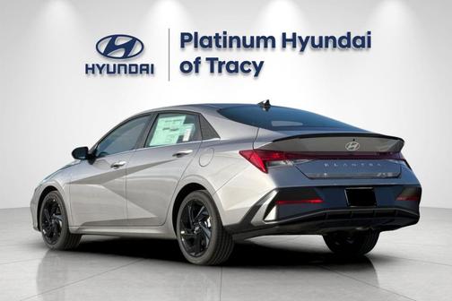 Fluid Metal 2026 Hyundai ELANTRA Sport