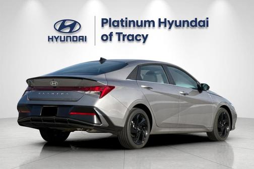 Fluid Metal 2026 Hyundai ELANTRA Sport