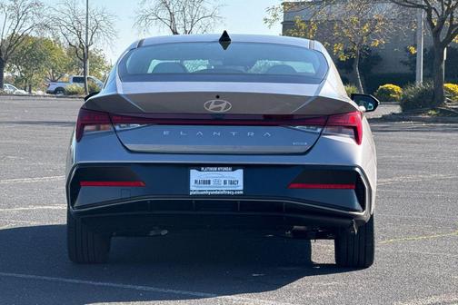 2026 Hyundai ELANTRA HEV Limited