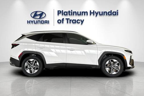 Serenity White Pearl 2026 Hyundai TUCSON SEL Premium