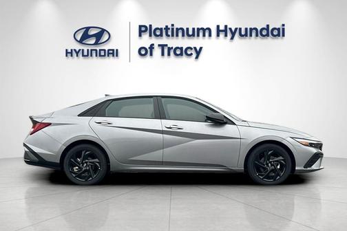 Fluid Metal 2026 Hyundai ELANTRA HEV SEL Sport
