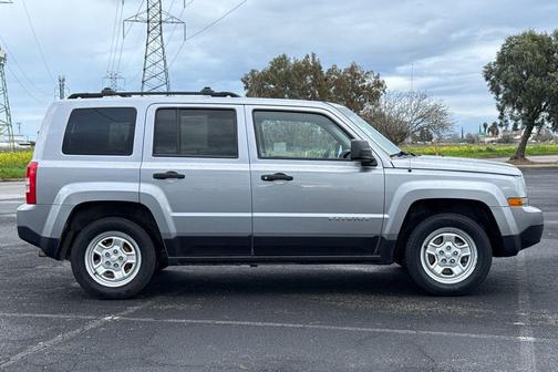 2016 Jeep Patriot Sport