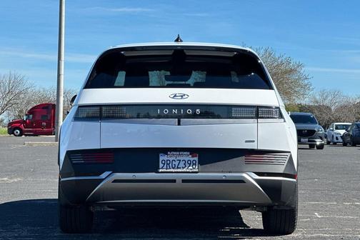 2023 Hyundai IONIQ 5 SE