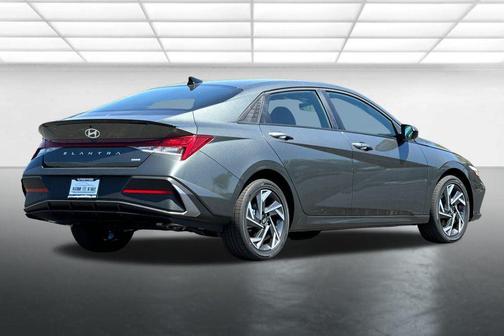 2025 Hyundai ELANTRA HEV SEL Sport