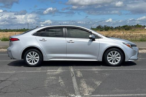 Classic Silver Metallic 2023 Toyota Corolla Hybrid XLE