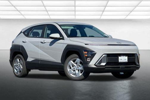 2025 Hyundai KONA SE