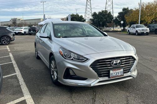 2018 Hyundai SONATA SE