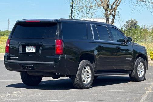 Black 2018 Chevrolet Suburban LT