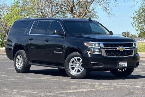 Black 2018 Chevrolet Suburban LT