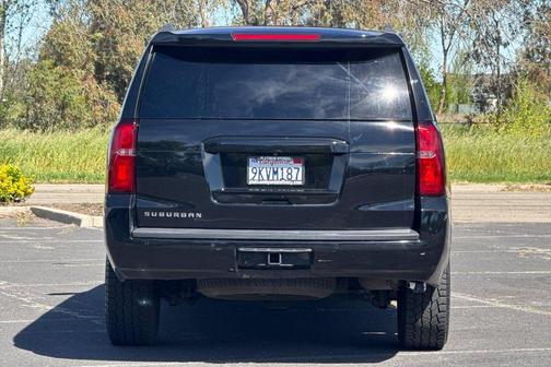 Black 2018 Chevrolet Suburban LT